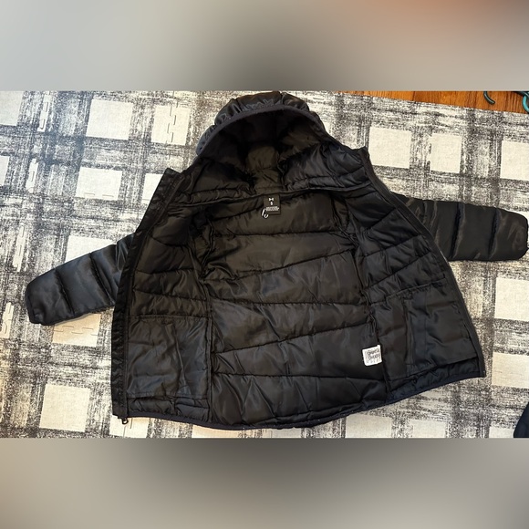🚫SOLD🚫Girls Under Armour coat - Picture 4 of 4